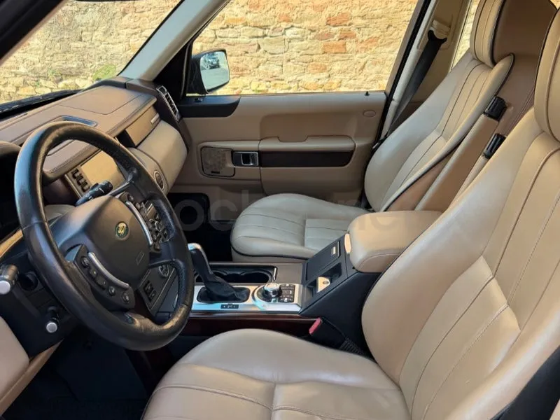 Land Rover Range Rover 4.4 V8 HSE — foto 9 de 18