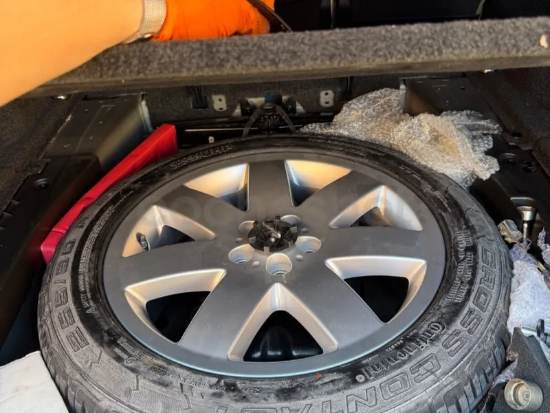 Land Rover Range Rover 4.4 V8 HSE — foto 14 de 18