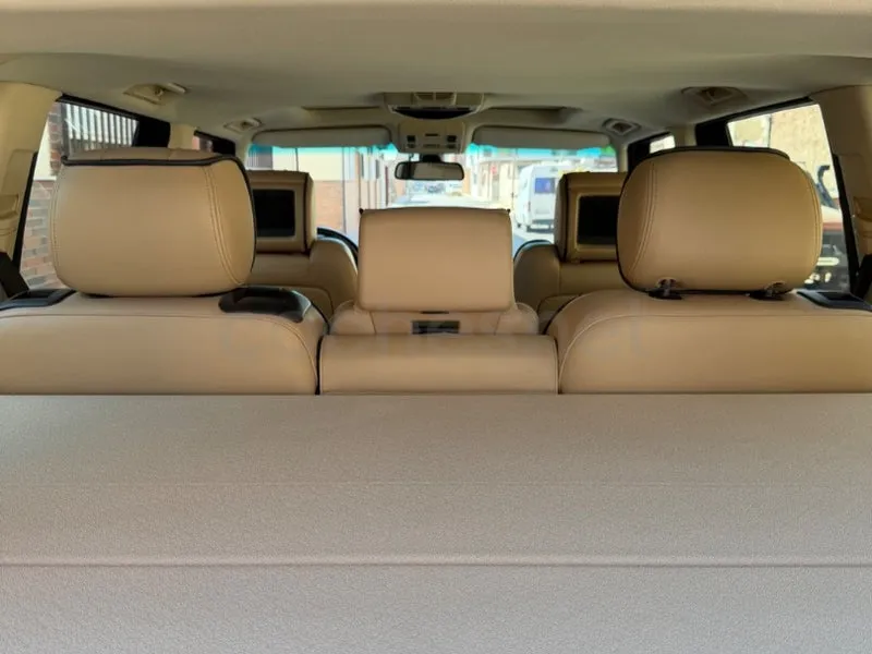 Land Rover Range Rover 4.4 V8 HSE — foto 15 de 18