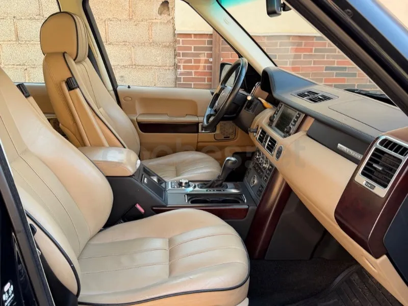 Land Rover Range Rover 4.4 V8 HSE — foto 17 de 18