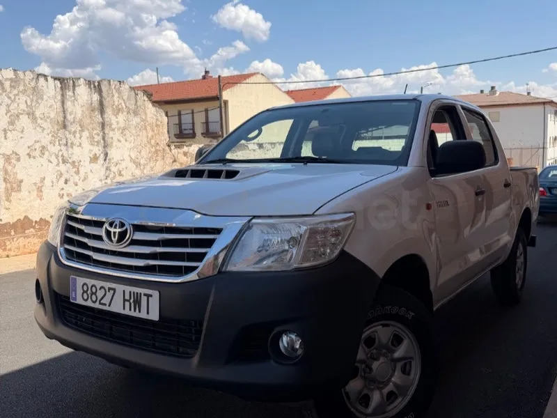 Toyota Hilux 2.5 D4D Doble Cabina GX 4x4 — foto 1 de 12