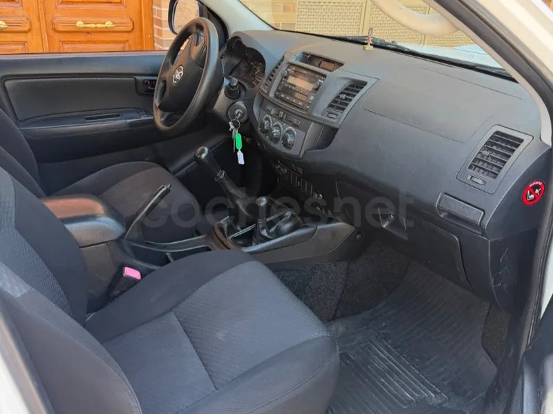 Toyota Hilux 2.5 D4D Doble Cabina GX 4x4 — foto 6 de 12
