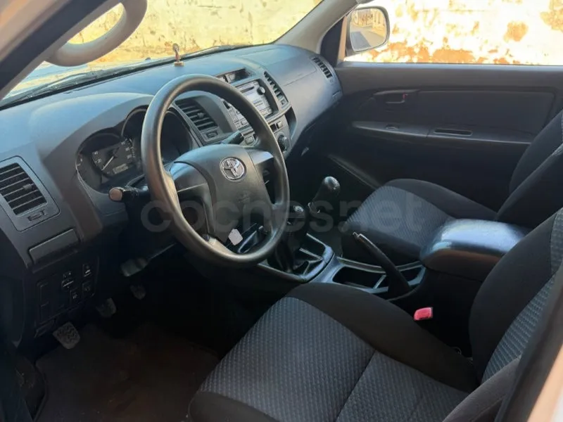 Toyota Hilux 2.5 D4D Doble Cabina GX 4x4 — foto 10 de 12