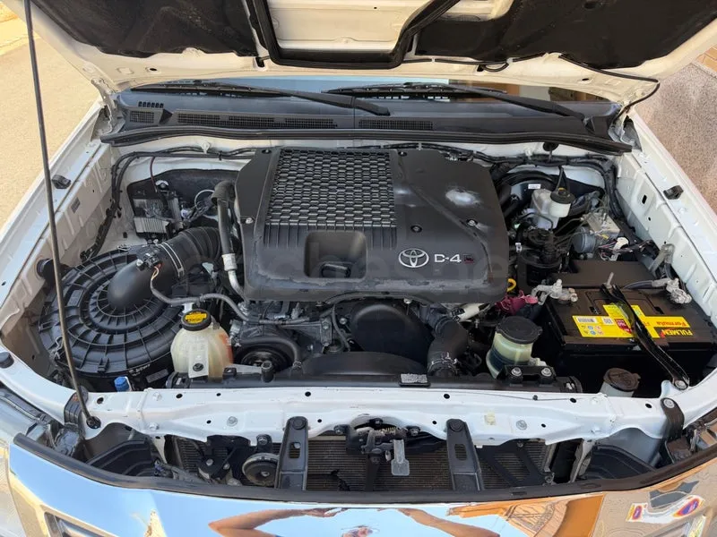 Toyota Hilux 2.5 D4D Doble Cabina GX 4x4 — foto 12 de 12