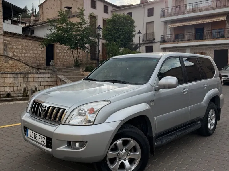 Toyota Land Cruiser 3.0 D4D VXL — foto 1 de 7